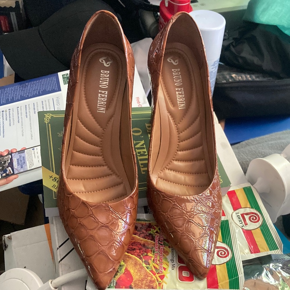 Ferrini Brown Croc-Embossed Heels